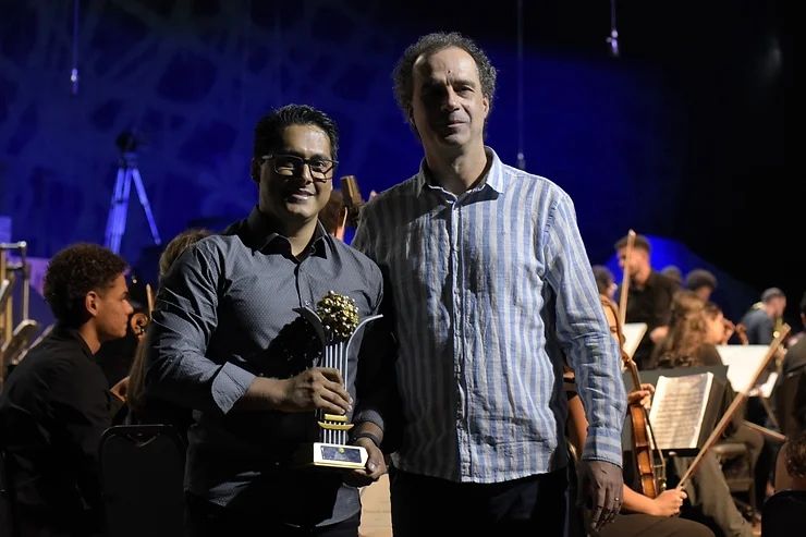 Fernando da Silva Brito, vencedor do VII Concurso de Composição Erudita com o coordenador Dimitri Cervo